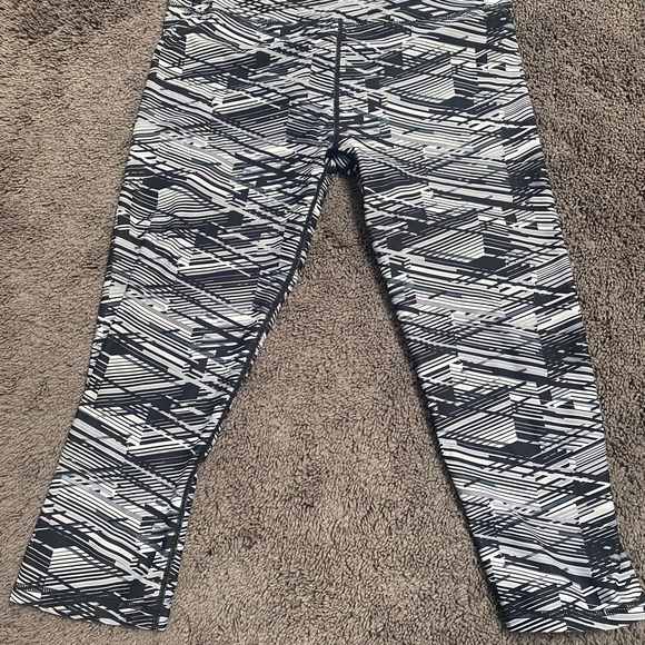 Fabletics Medium Lot - Picture 8 of 11
